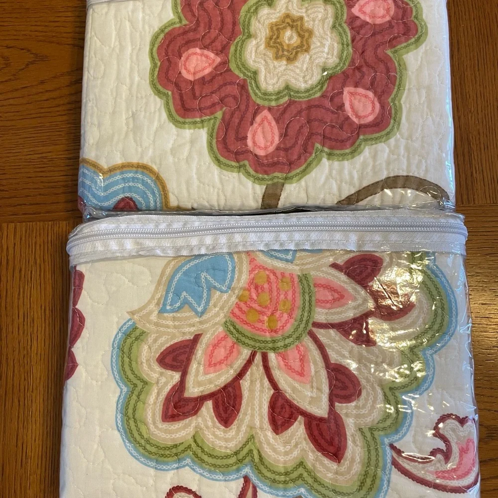 Ashbury Luxury King Sham Set of 2 - Multicolor - Picture 2 of 3